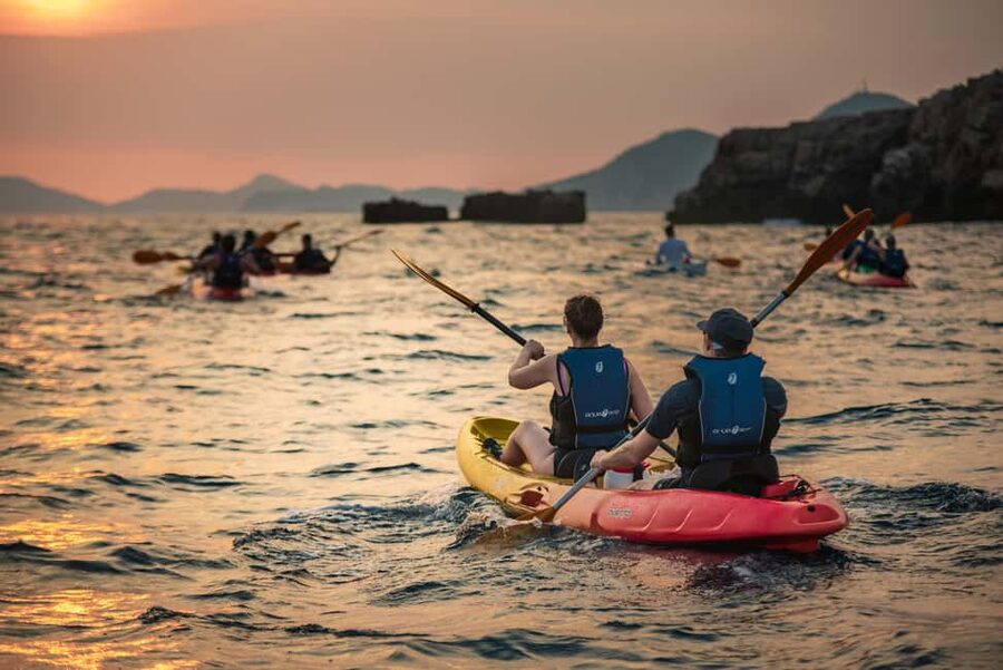 Dubrovnik: Sunset Kayaking and Snorkeling Tour - The first ten minutes: safety and paddling basics