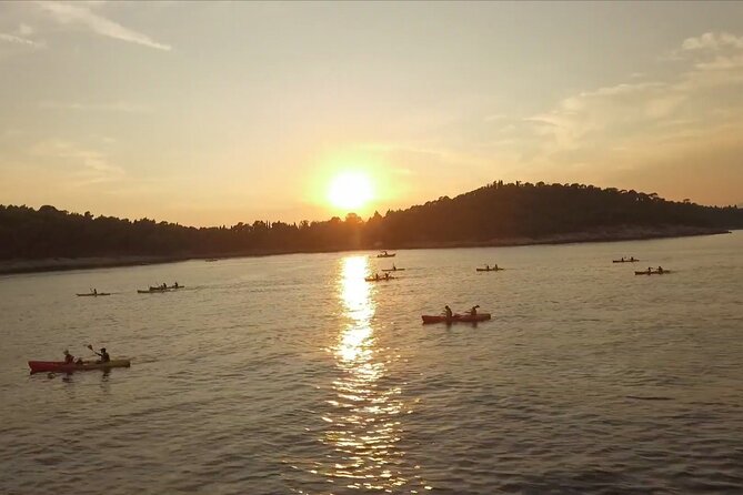 Dubrovnik: Sunset Kayaking & Snorkeling with water &wine - Paddling past Dubrovnik’s Old Town