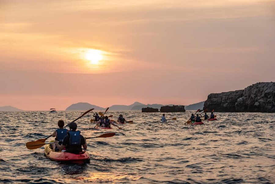 Dubrovnik: Sunset Sea Kayaking Tour - Key points at a glance