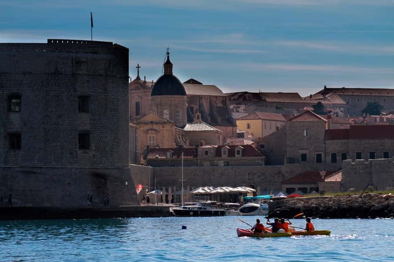 Dubrovnik: Sunset Sea Kayaking Tour - What to bring and what to wear