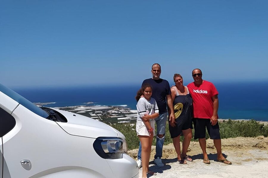 Elafonissi: Private Beach Day Trip with SUP - Fruit, drinks, and what to eat