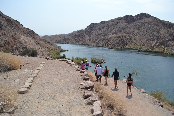 Emerald Cave Express Kayak Tour with Scenic & Historic Stops - What the guides add to the experience