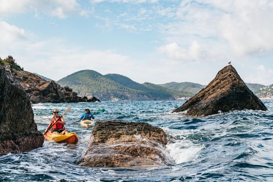 Es Figueral: Guided Kayaking and Snorkeling Tour - Starting at Es Figueral with a short safety lesson