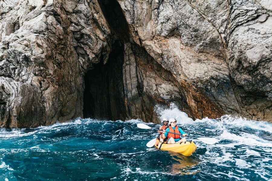 Es Figueral: Guided Kayaking and Snorkeling Tour - Paddling the coast from Es Figueral