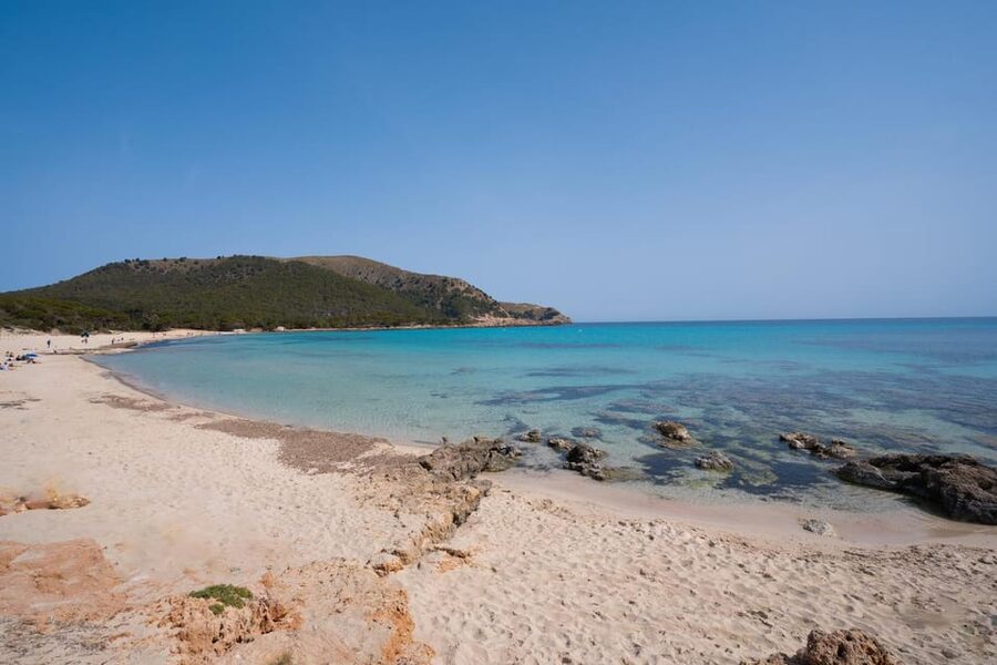 Experinence Cala Agulla / Molto with Paddlesurf and snorkel - Cala Mesquida brings sand and wind
