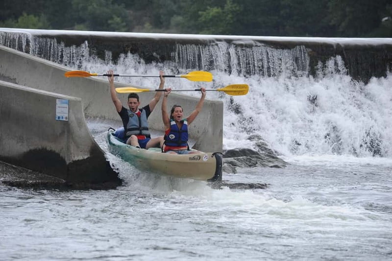 Family Canoe/Kayak Trip on the Ardèche: 3 hours - about 12 km - Arriving at the Alain Bateaux base in Salavas