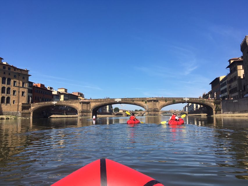 Florence: Ponte Vecchio and City Sights Guided Kayak Cruise - A short safety briefing before the Arno