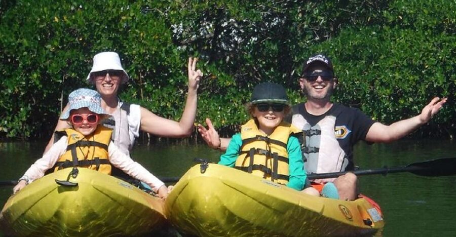 Fort Myers: Guided Kayaking Eco Tour in Pelican Bay - Wildlife watching without a guarantee