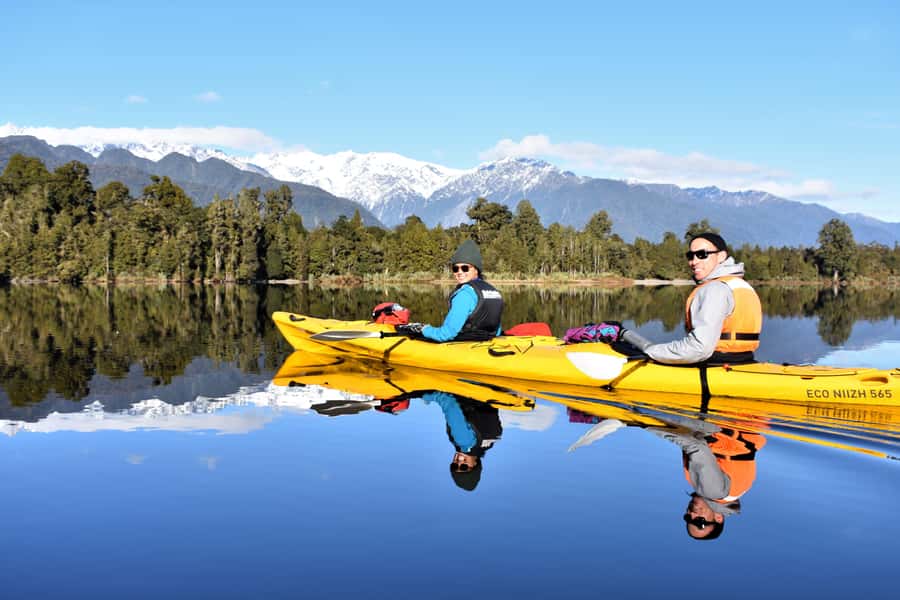 Franz Josef: 3-Hour Kayak Tour on Lake Mapourika - Three hours of paddling, with room for beginners