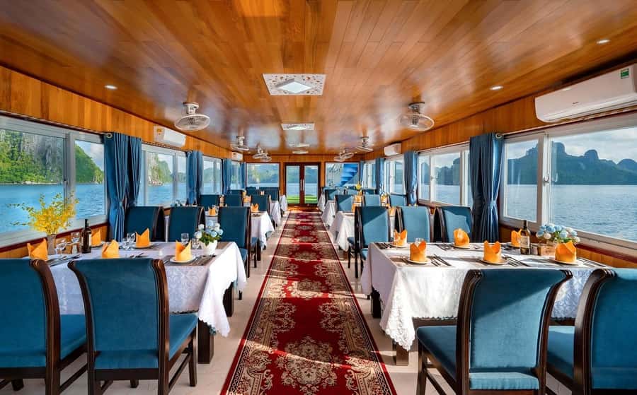 From Hanoi: Ha Long Bay Luxury Day Cruise with Food & Kayak - The sunset party on the return cruise