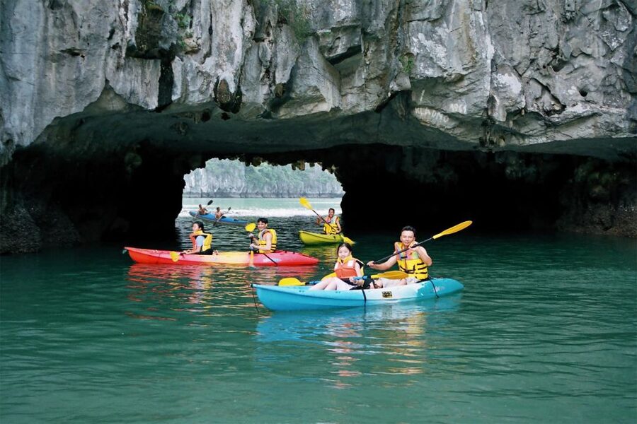 From Hanoi: Halong Bay 1 Day Trip Visit Cave, Island, Kayak - Sunset snacks on the return cruise