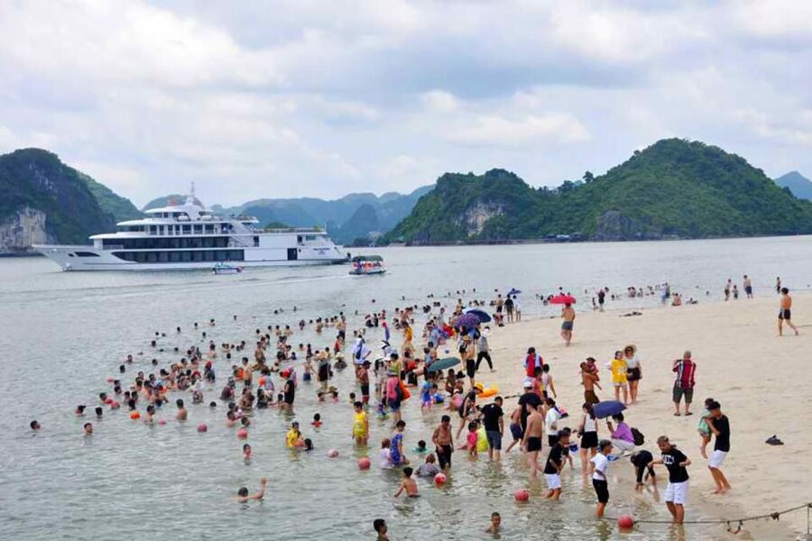 From Hanoi: Halong Bay 1 Day Trip Visit Cave, Island, Kayak - Lunch on board as the islands begin to appear