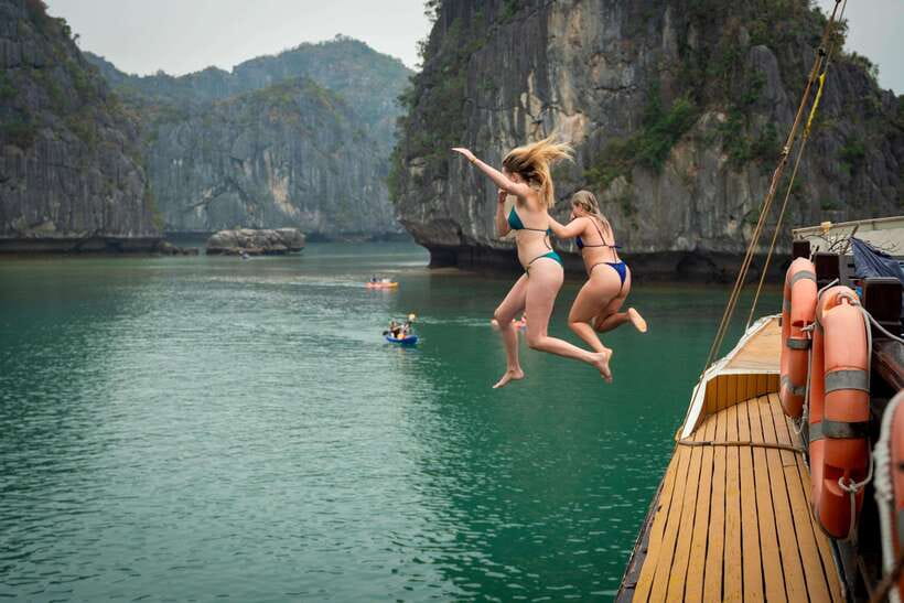 From Hanoi: Lan Ha Bay | Kayaking, Sightseeing, Cruise Trip - Sunset drinks and the return to Cat Ba