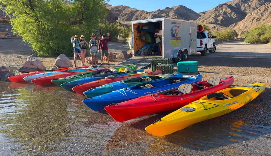 From Las Vegas: Emerald Cave Guided Kayaking Tour - From Las Vegas lights to Willow Beach