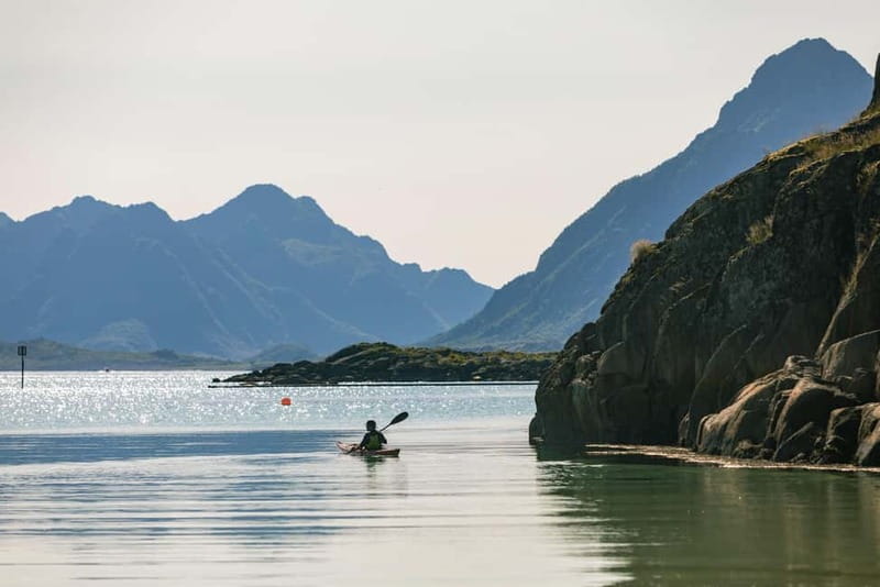 From Svolvær: Lofoten Guided Kayak Experience - Meeting at Sjømannsgata 5