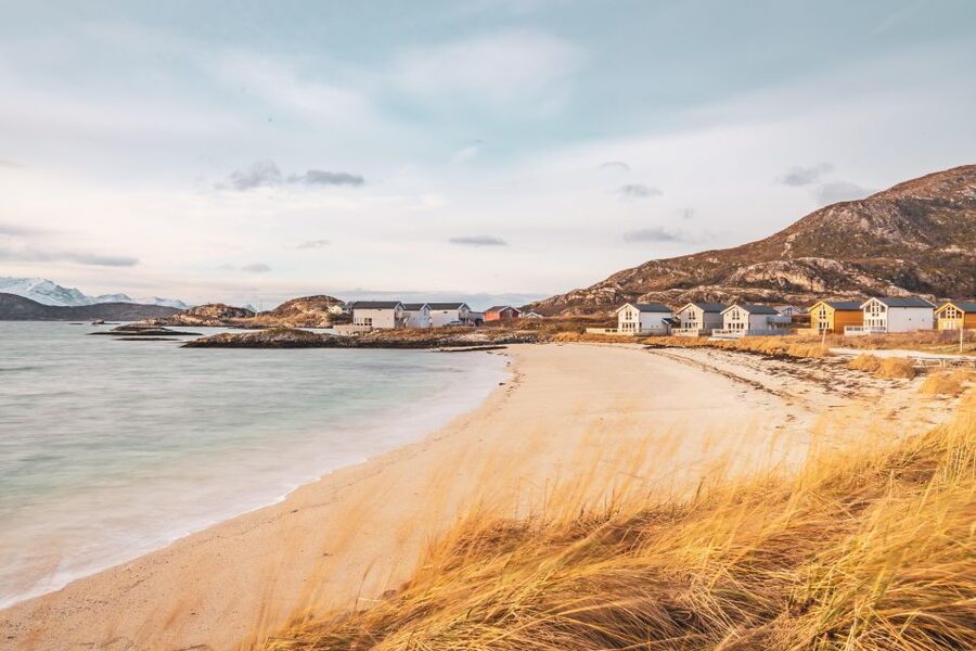 From Tromsø: Kayak trip with lunch and sauna at Sommarøy - Weather, fitness, and who should book