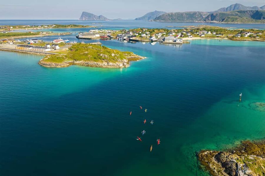 From Tromsø: Sea Kayaking Tour at Sommarøy - White beaches and the mid-tour break