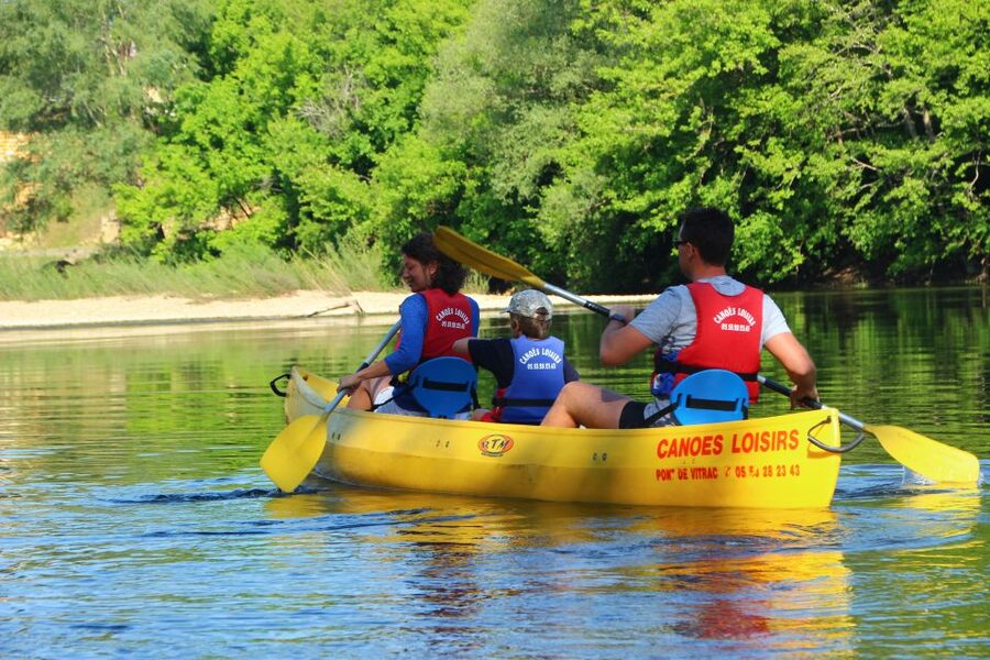 From Vitrac: Dordogne River Canoe Rental - What the €34 price really includes