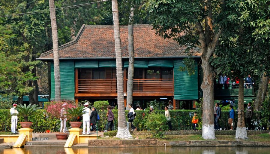 Full Day Ha Long Cruise With Swimming, Kayaking and Music - The return to Hanoi and the real time commitment