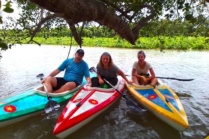 Full Day Off The Beaten Track the Mekong Delta. - Lunch and local flavors in the middle of the ride