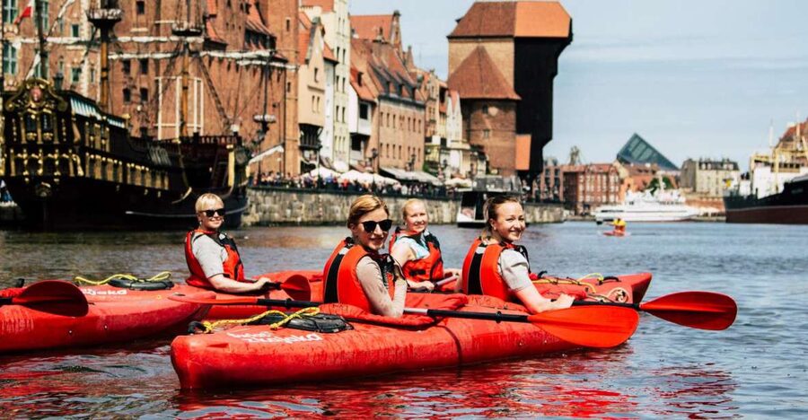 Gdańsk: Islands and Canals Private Kayak Tour - Should you book the Gdańsk Islands and Canals kayak tour?