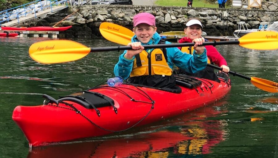 Geiranger: Kayak tour with guide - What to wear and carry