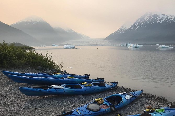 Glacier Blue Kayak & Grandview Tour - The early train from Anchorage