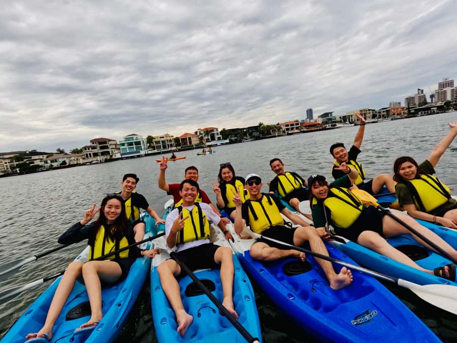 Gold Coast: Kayaking & Snorkelling Tour with Fish Feeding - Who will enjoy this three-hour outing?