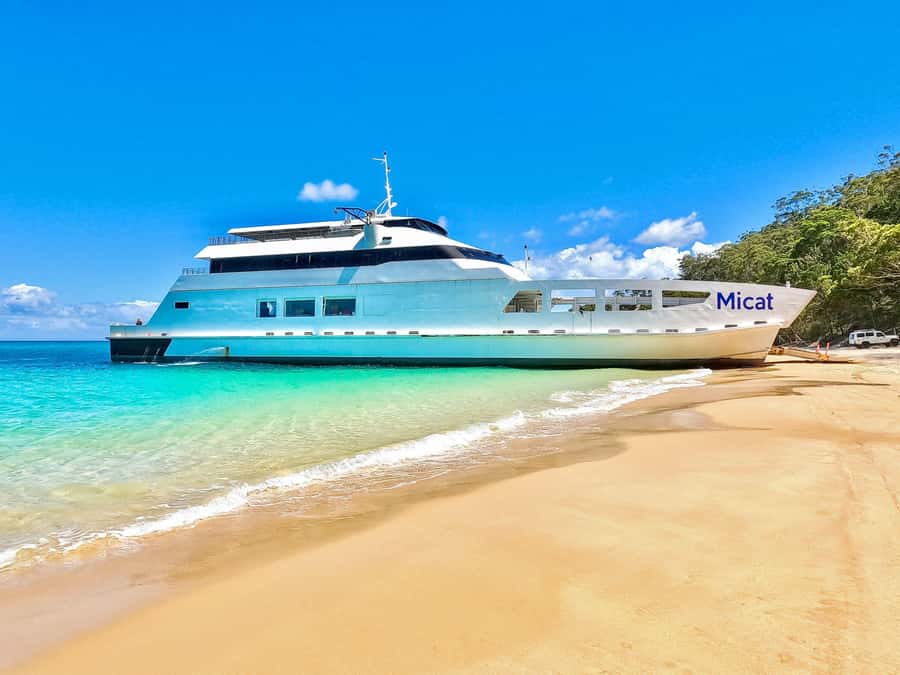 Gold Coast: Moreton Island Day Trip Kayak & Sandboarding - What the $155 price really covers