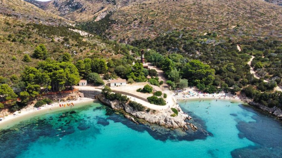 Golfo Aranci: Kayak Tour with Dolphins and Aperitif - Snorkeling with a marine biologist
