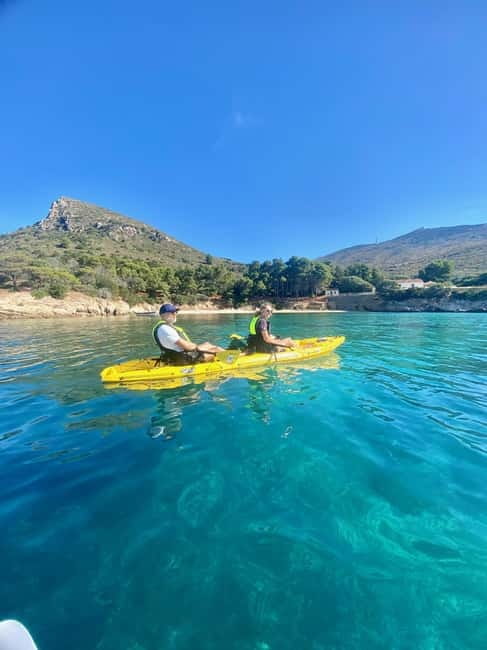 Golfo Aranci:Small group, german guided Kayak tour&Dolphins - Philipp’s guiding style and language options
