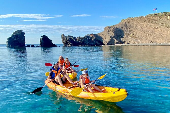 Guided sea kayak trip in Cap d’Agde - The possible snorkel surprise