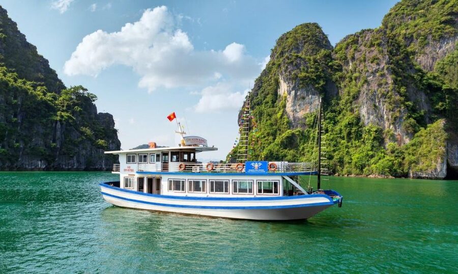 Ha Long: Afternoon Cruise with Lunch, Kayaking, and Swimming - Sung Sot Cave, Ha Long Bay’s headline stop