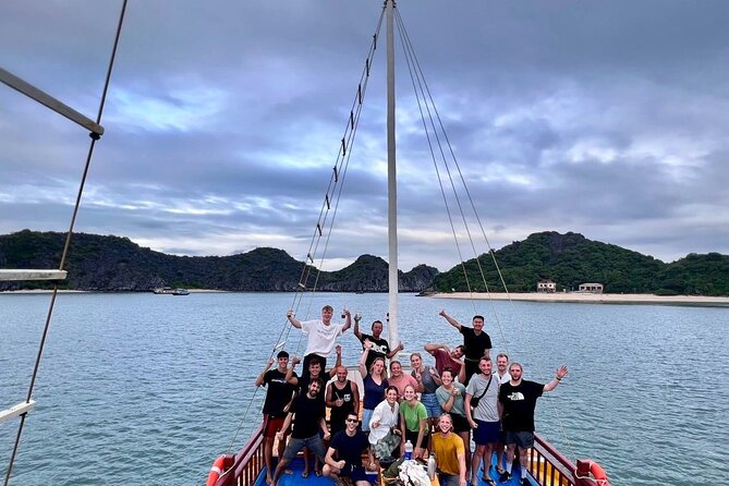 Ha Long Bay Cruise Day Tour-Cave, Kayaking,Ti top island & Lunch - The sunset party and the ride back