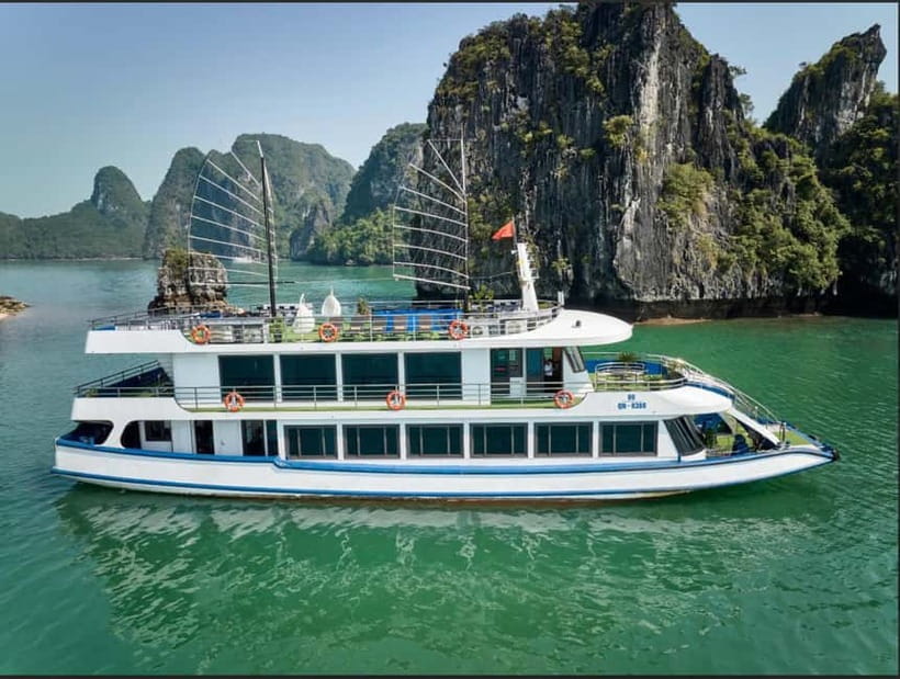 Ha Long Bay- Luxury Day Cruise, Lunch& Kayaking&Sunset party - Sung Sot Cave and its stone formations