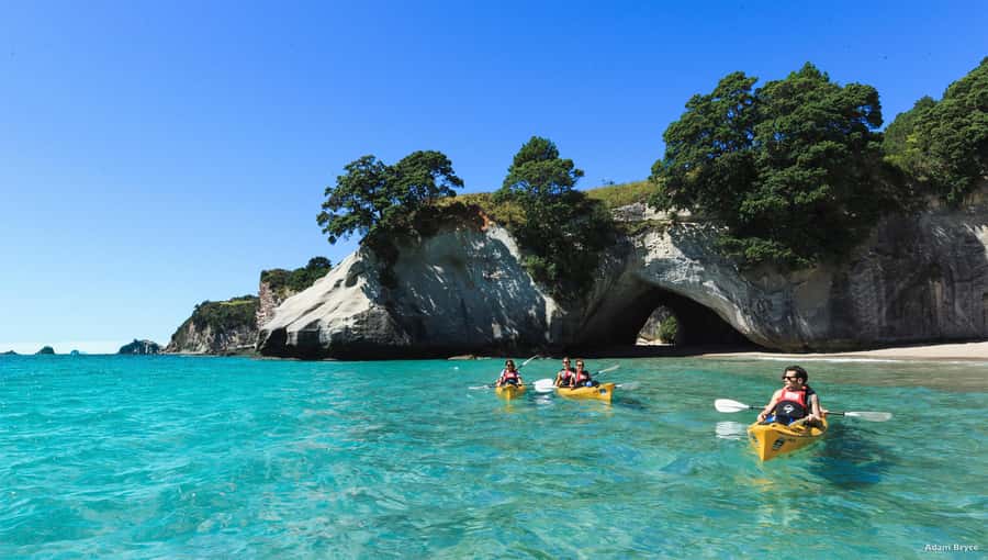 Hahei: Cathedral Cove Kayak Tour - Refreshments included - A small group with practical equipment
