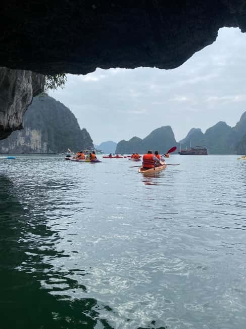 Half day Lan Ha Bay : Boat Trip , Kayaking,Snorkel - The floating village on the return ride