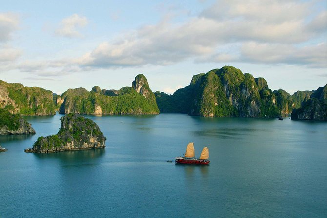 Halong Bay 2D1N BEST CRUISES All-Inclusive: Transfer, Meals, Kayak, Cave, Island - Your cabin and life aboard ship