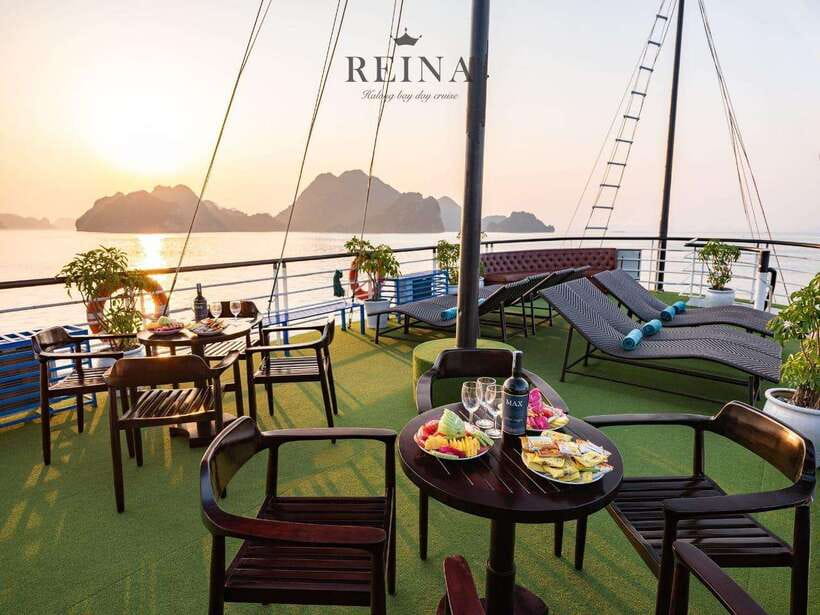 Halong Bay: Full-Day 4-Star Experience with Kayaking - Titov Island for beach time and views