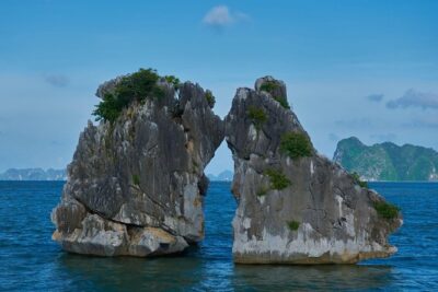 Halong Bay Full Day With Cave, Kayaking And Swimming – Highway Transfer