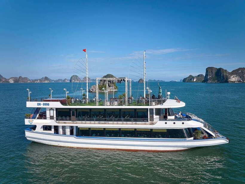 Halong Bay Luxury Cruise: Kayak&Swim,Cave, Party BEST SELLER - Key points to know before booking