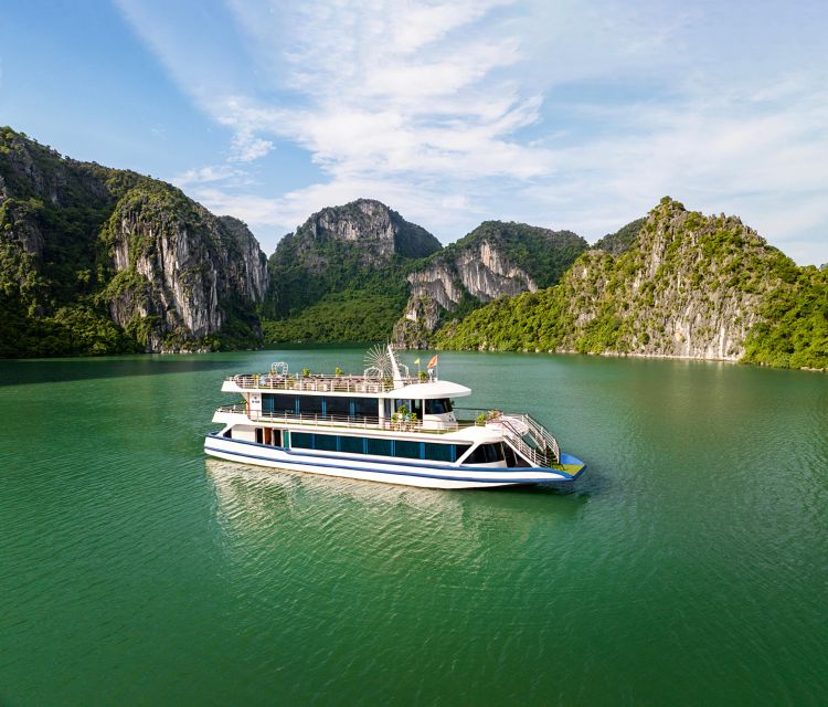 Halong Bay Luxury Cruise with Kayaking & Lunch Buffet - Key points to know before booking