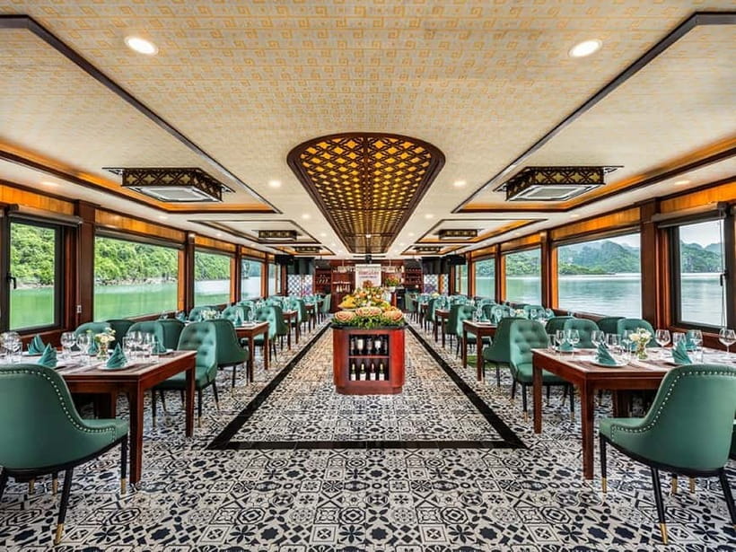 Halong Bay Luxury Cruise with Kayaking & Lunch Buffet - Cruising past Halong Bay’s limestone towers