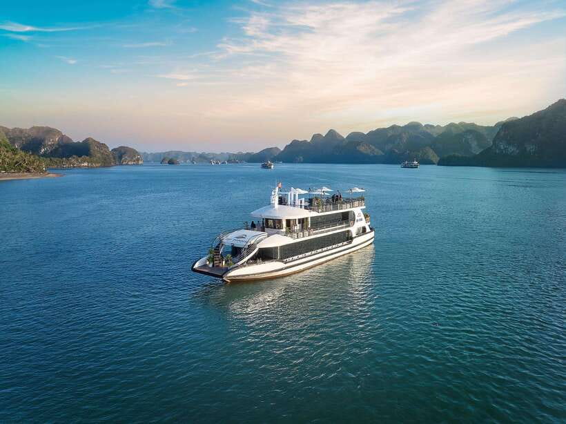 Halong Bay: Luxury Day Cruise with Buffet, Kayak, Swim - Why this day cruise works for first-time Halong Bay visitors