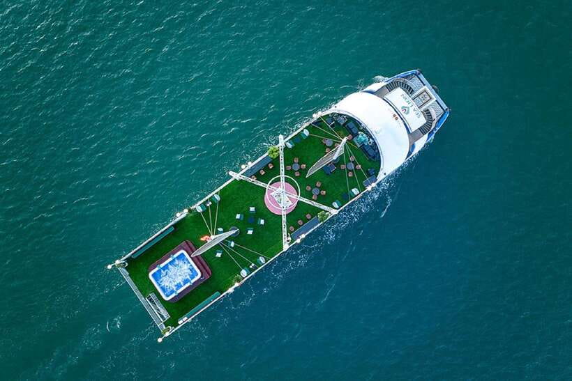 Hanoi: Full-Day Halong Bay 5-star Cruise with Kayak & Buffet - How crowded will Ha Long Bay feel?