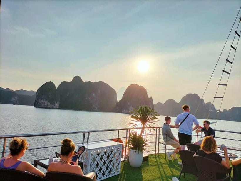 Hanoi-Ha Long 1D: Caves, Islands, Kayak, Lunch & Small Boat - What the $28 price really covers