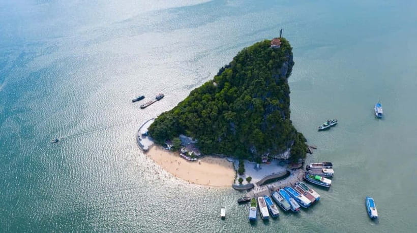 Hanoi-Ha Long 1D: Caves, Islands, Kayak, Lunch & Small Boat - Sunset snacks and the final ride back