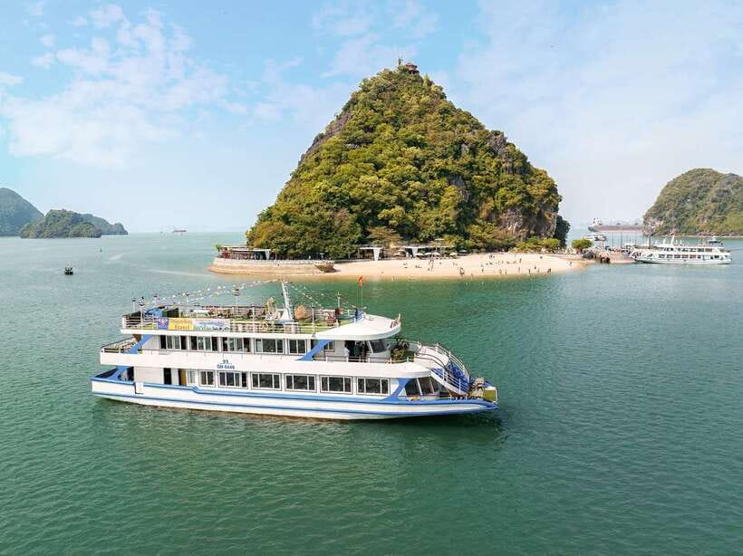 Hanoi: Ha Long Bay Day Cruise - Swimming, Meal, Kayaking - Sung Sot Cave, Ha Long Bay’s big showpiece