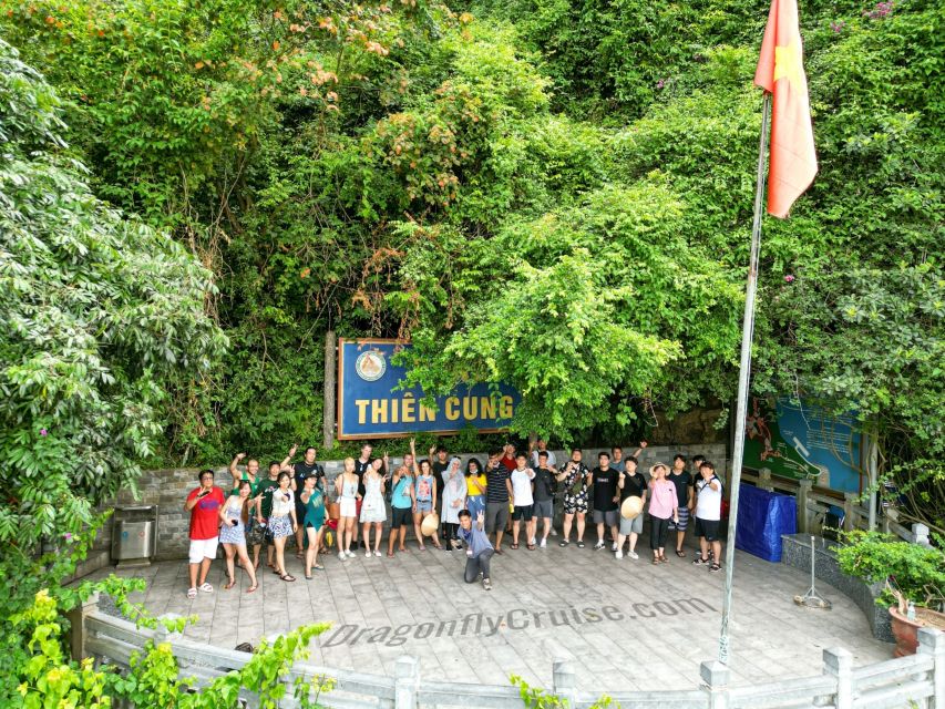 Hanoi: Islands & Caves Ha Long Cruise with Lunch & Kayaking - Kayaking through coves and water tunnels