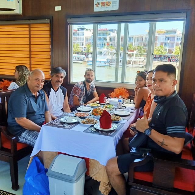 Hanoi: Roundtrip Halong Bay Islands, Caves, Kayaking & Lunch - Sung Sot Cave, the day’s main cave visit